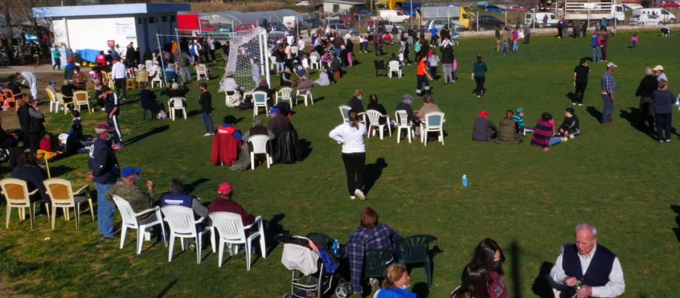 Λάρισα: Σκηνές και μέριμνα για τους πληγέντες από το σεισμό - Επίσκεψη Τζιτζικώστα και Αγοραστού